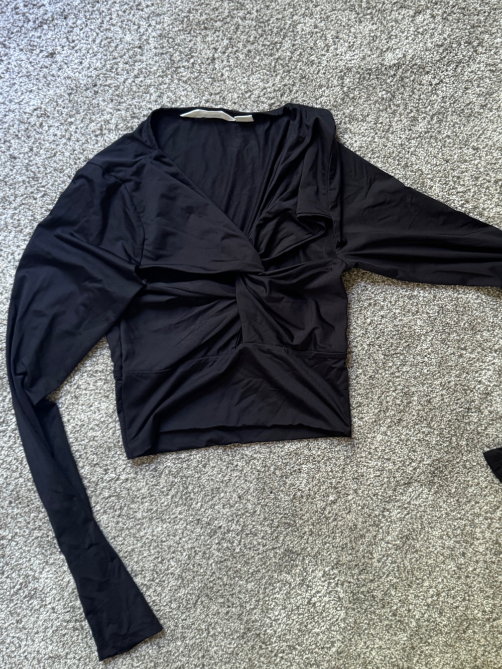 Glassons Black Long-Sleeve Twist-Front Crop Top